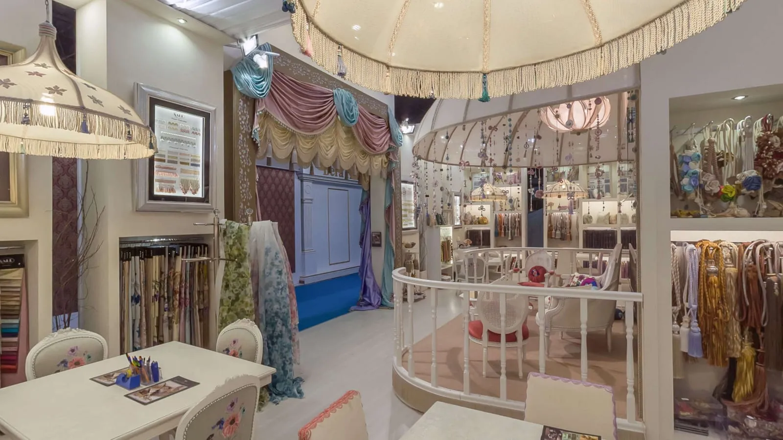 Fuar standı showroom alanı ve kumaş sergisi — 360 derece sanal turdan bir kare